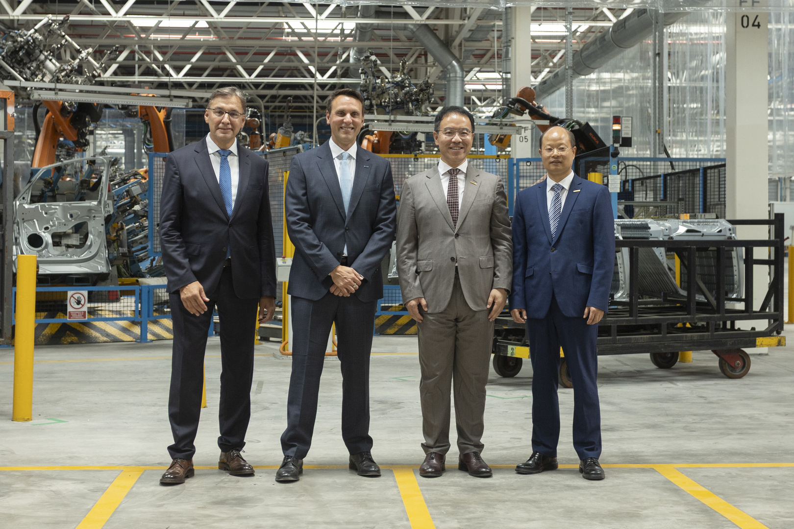Ya es oficial, Ford y Geely unen fuerzas y fabricarán en Almussafes juntos a partir de 2028