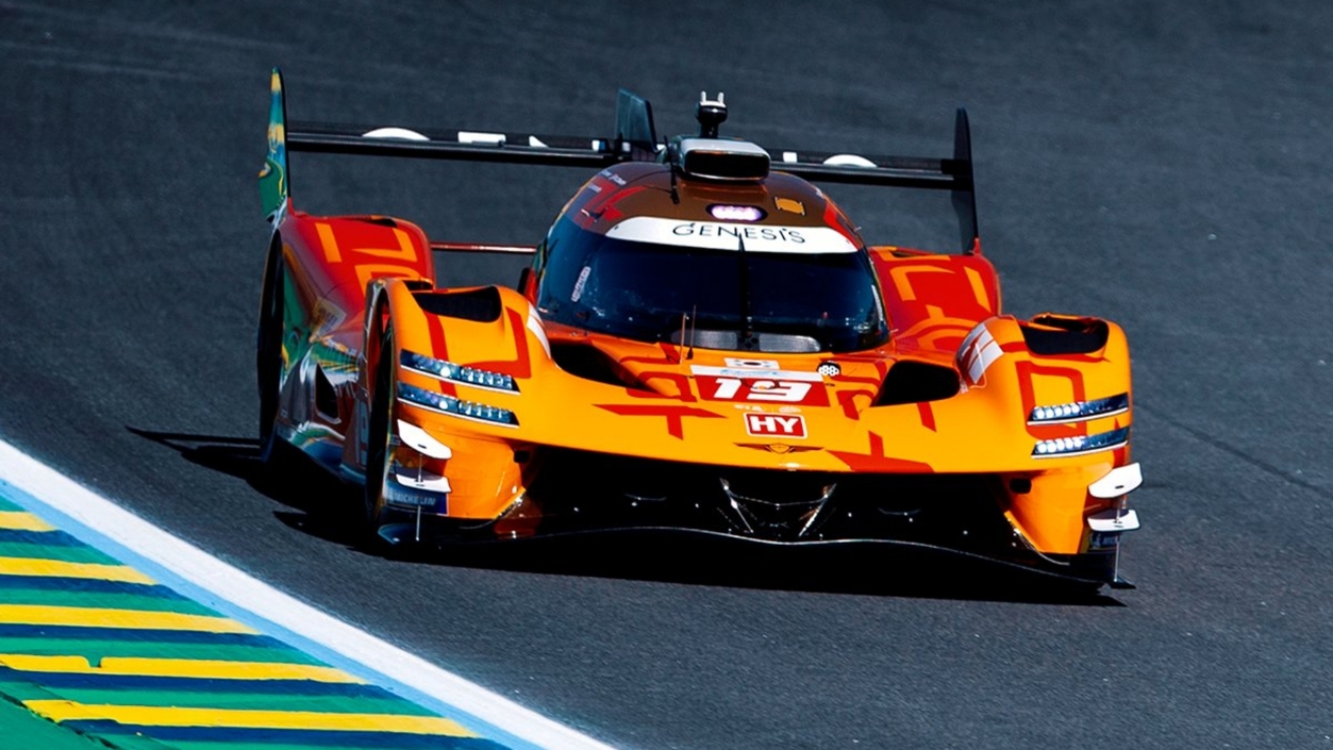 Sorpresa de Genesis y Aston Martin, lideran los Libres 2 en Sao Paulo por delante de Cadillac