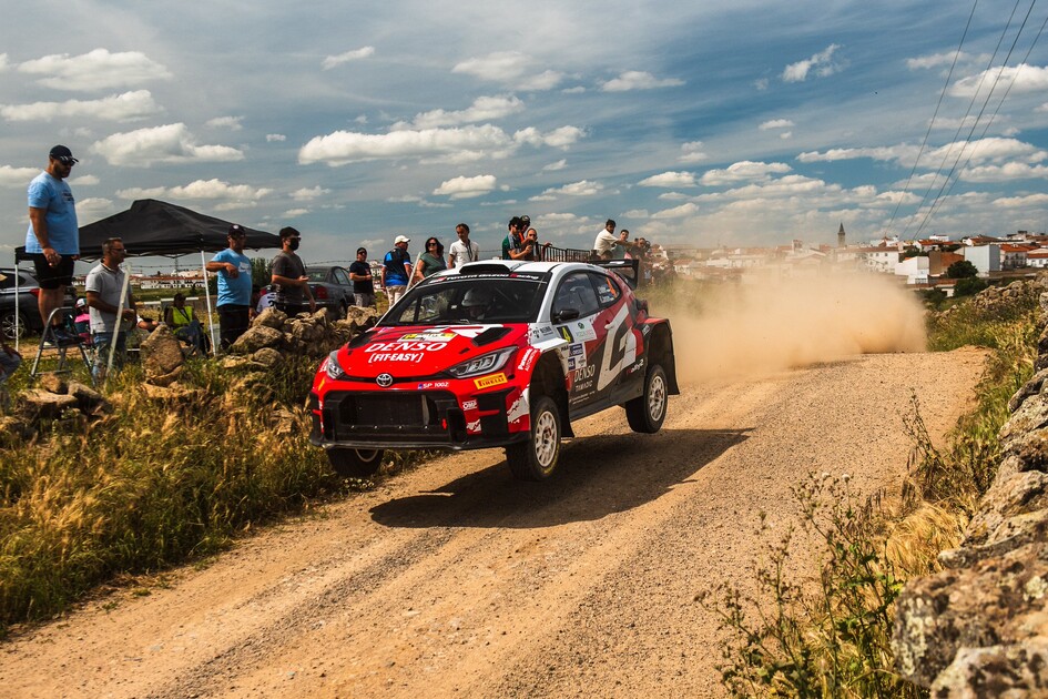 Jaspar Vaher y los pilotos de desarrollo de Toyota dominan el Tramo de Calificación en Pozoblanco
