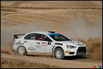 Aingeru Castro y Alaitz Urkiola, en racha, vencen en el Rally RACVN Circuito de Navarra