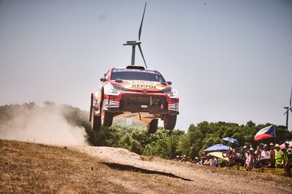 Alejandro Cachón deja destellos de calidad en su paso por el Rally de Cerdeña 2025 con Toyota
