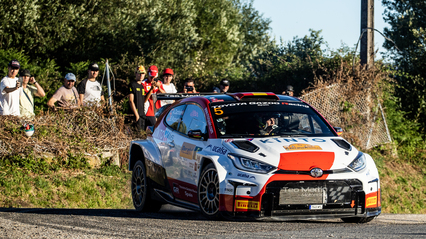 Alejandro Cachón y Borja Rozada salen líderes del Rally Rías Baixas