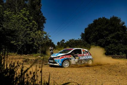 Alejandro Martín supera a Unai García en la Copa Kobe Motor de Auga