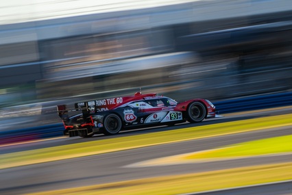 Alex Palou en pole para las 24 Horas de Daytona tras la descalificación de Cadillac