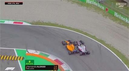 Alonso carga contra Magnussen: "Hay pilotos de muchas categorías y luego están los Haas"