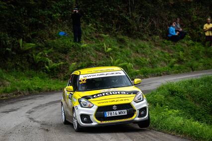 Así se ve la noche de La Tornería desde el Suzuki Swift Rally5 de Esteban Vallín