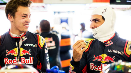Aumenta la tensión entre Carlos Sainz y Daniil Kvyat