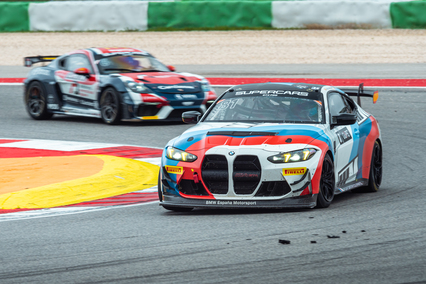 BMW España Motorsport estrenó el BMW M4 GT4 EVO en un exigente fin de semana en Portimão