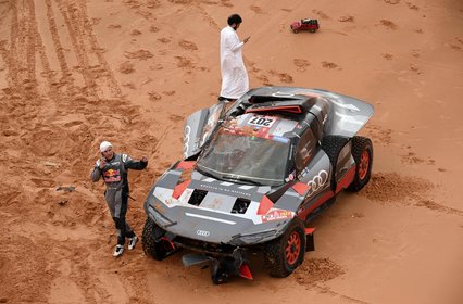 Carlos Sainz y Lucas Cruz abandonan definitivamente el Rally Dakar 2023