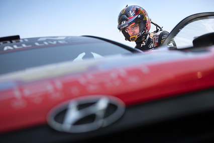 Cazador cazado: Thierry Neuville multado por exceso de velocidad en un enlace