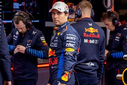 Checo Pérez sigue complicándose la vida en Red Bull