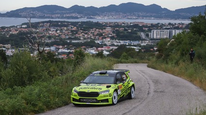 "Cohete" Suárez domina el tramo de clasificación y abrirá pista en el Rallye Recalvi Rias Baixas 