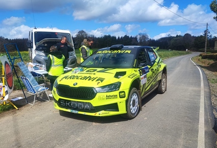 "Cohete" Suárez marca el ritmo en el tramo de clasificación del Rally da Auga