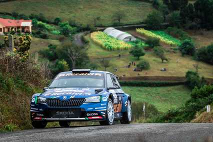 'Cohete' Suárez se escapa en el Rallye Princesa de Asturias