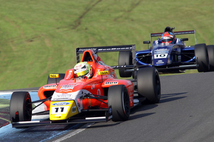 Collard no cede el liderato en Knockhill