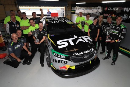 Craig Lowndes termina con una extensa sequía sin victorias en Supercars