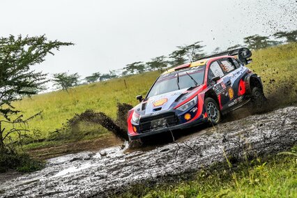 Dani Sordo resiste como único Hyundai en el Rally Safari