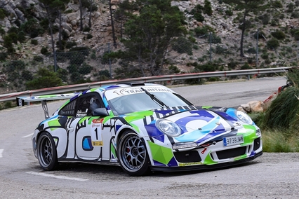 David García y Rudy Hensen siguen dominando con su Porsche en las Baleares