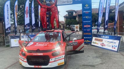 Diego Ruiloba vence en un ajustado Rallye Villa de Llanes