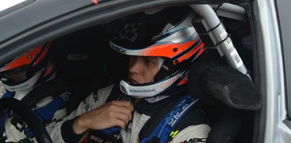 Dmack y Pirelli baten a Michelin sobre la lluvia