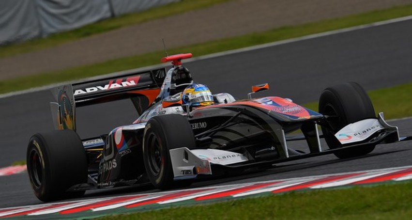 Doble pole de Hiroaki Ishiura en Suzuka; Vandoorne, a 5 milésimas