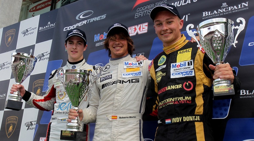 Doble victoria en la británica para Roberto Merhi	