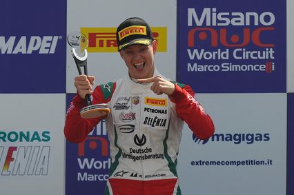 Doblete y liderato para Mick Schumacher en Misano