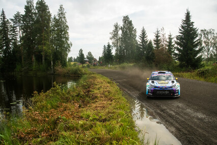Duelo increíble en Finlandia, Korhonen bate a Latvala por 1,1 segundos para vencer con Toyota en WRC2