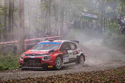 El accidente de Miklós Csomós encumbra a Mads Ostberg a lo más alto en Hungría