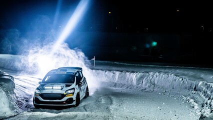 El local Mille Johansson se impone en el inicio del JWRC