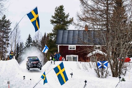 Elfyn Evans resiste, Ott Tänak y Adrien Foumaux se desvanecen