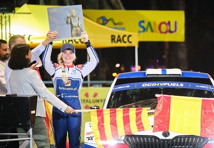 Enni Mälkönen, la primera mujer que logra un título en el Mundial de Rallyes
