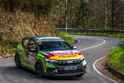 Esteban Vallín suma con autoridad una nueva victoria en la Sandero Eco Cup