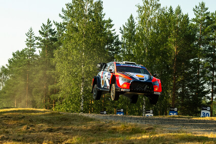 Estonia al poder con Tänak liderando para Hyundai el 1º tramo del Rally de Finlandia y Virves en WRC2