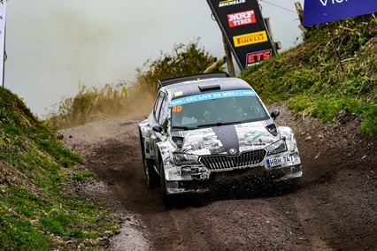 Joan Vinyes acorta ligeramente la brecha con Martins Sesks en ERC Open