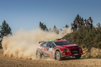 Falcón y González completan un extenuante Rally Ciudad de Astorga