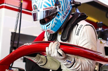 Fernando Alonso mira con buenos ojos la llegada de Guanyu Zhou a Fórmula 1 en 2022