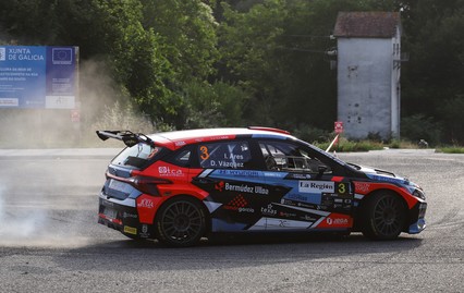 Iván Ares, intocable en el Rallye de Ourense