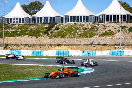 Gladysz y Przyrowski triunfan en las Race 2 de la Spanish Winter Championship 2025 en Jerez