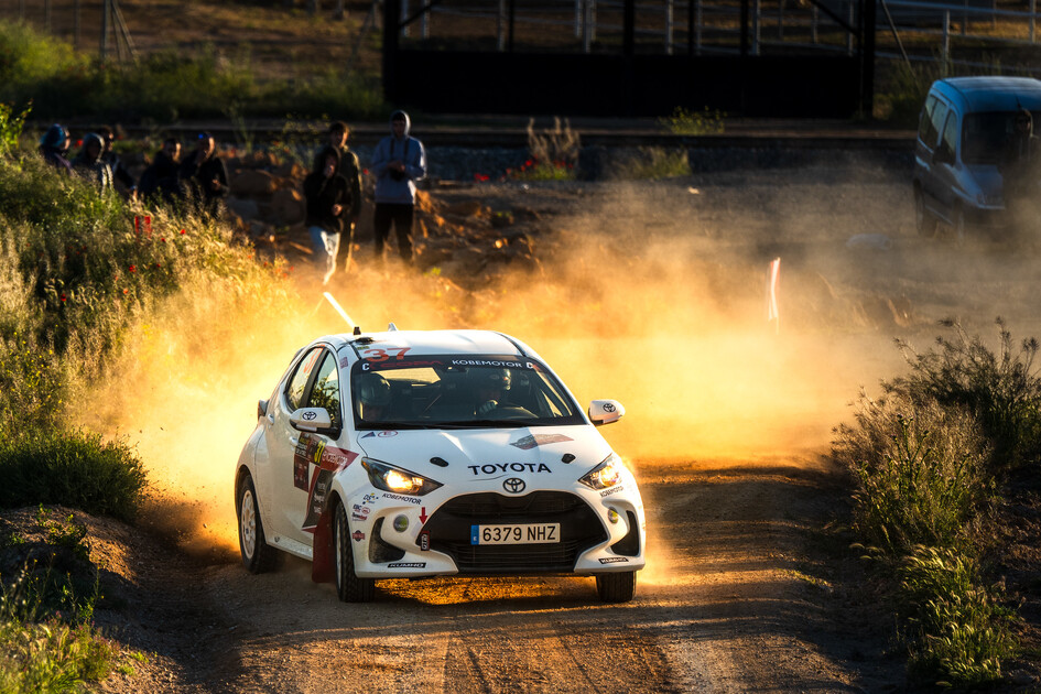 Gómez/Aguilar triunfan en Utiel dentro de la Copa KOBE Rallye frente a Carrasco y Dorado