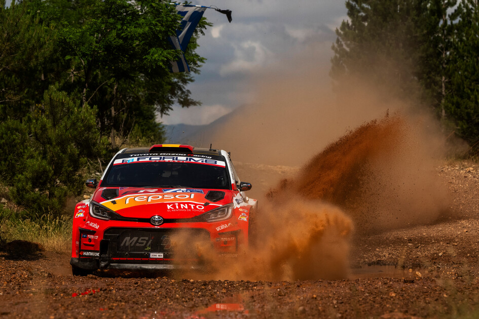 Cachón y Solans mantienen un precioso duelo por el podio de WRC2 en el ecuador del Rally Acrópolis 2026
