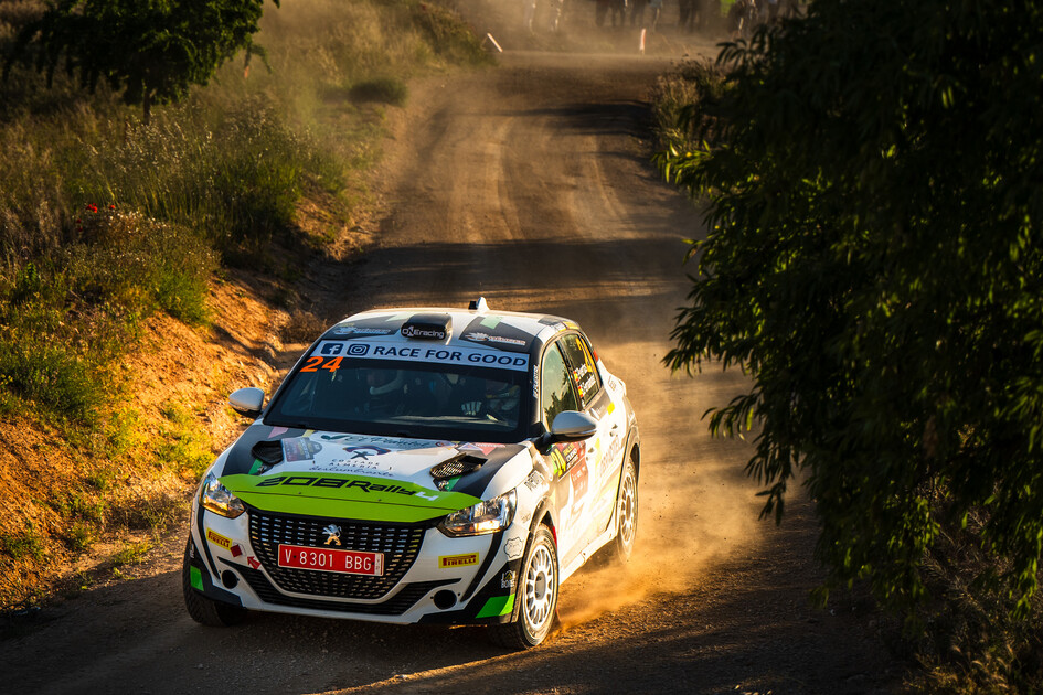 Puertas gana el Rallye Ciudad de Utiel dentro del Desafío Peugeot tras un intenso duelo con 'Mowly'