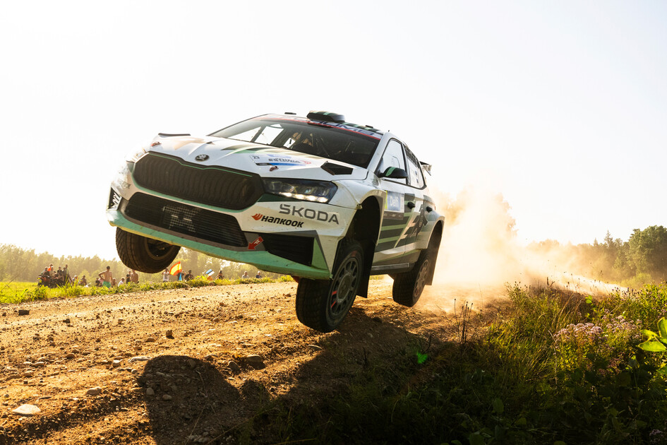 Virves y Suninen buscan confirmar en Finlandia su duelo por el WRC2