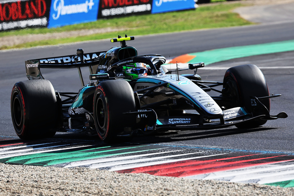 De 19º a 1º, Antonelli gana en casa frente a Russell y carga las baterías hacia el título