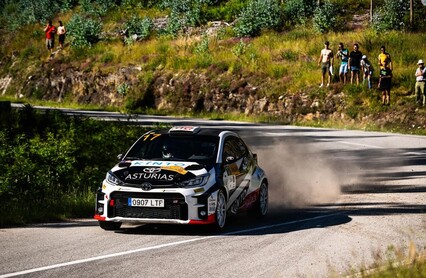 Javi Villa y Enrique Velasco siguen segundos en la Toyota GR Iberian Cup
