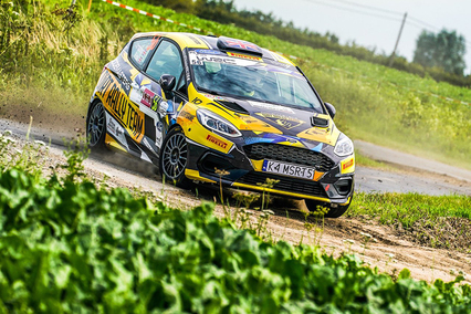 Jon Armstrong manda en el Junior WRC en Ypres