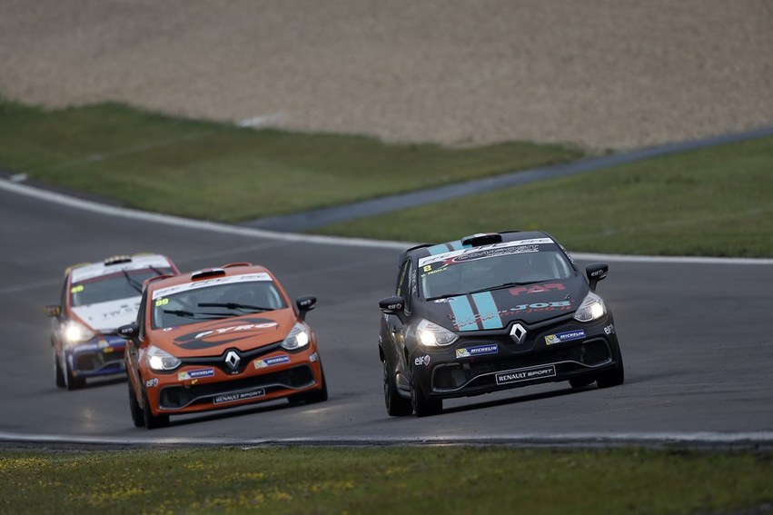 Josh Files se lleva la pole en la segunda carrera