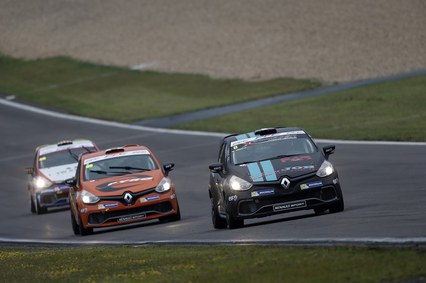 Josh Files se lleva la pole en la segunda carrera