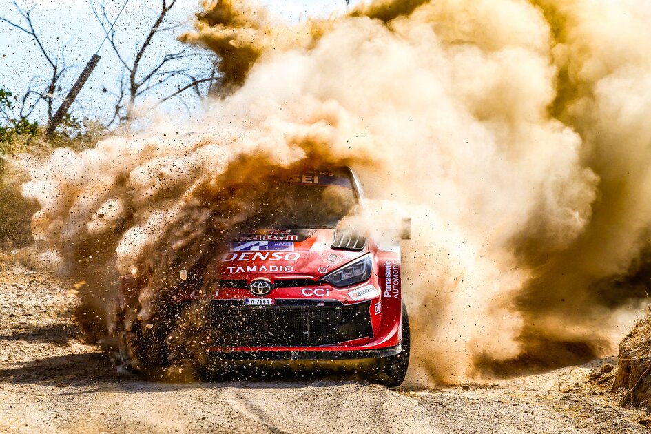 Ogier aprieta a Neuville, separados por 3,7 segundos en el ecuador del Rally Acrópolis