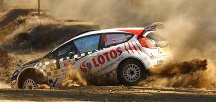 Kajetanowicz se muestra intratable tras ocho tramos